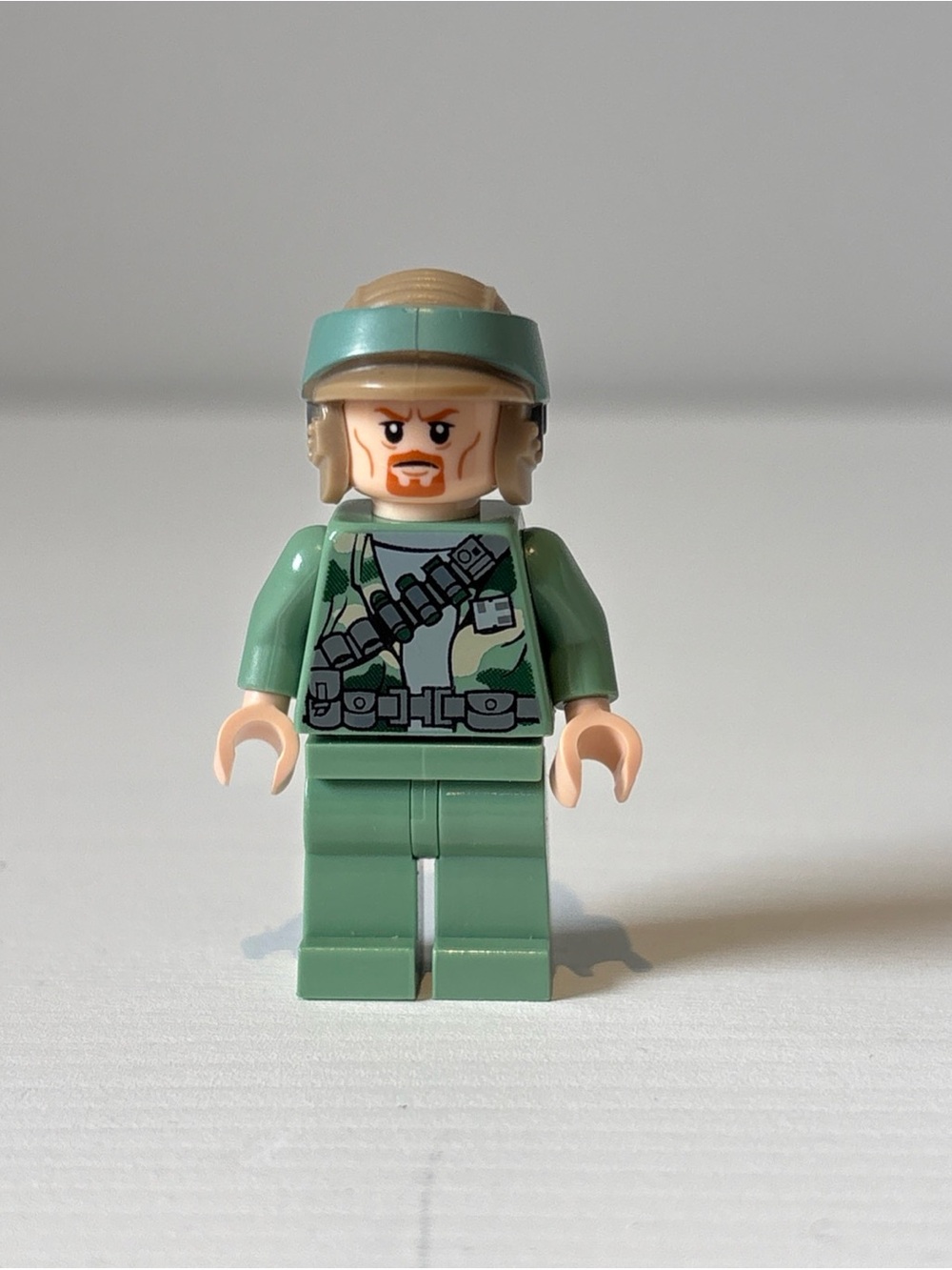 LEGO Star Wars - Endor Rebel Trooper (Sand Green) - Minifigure sw0507